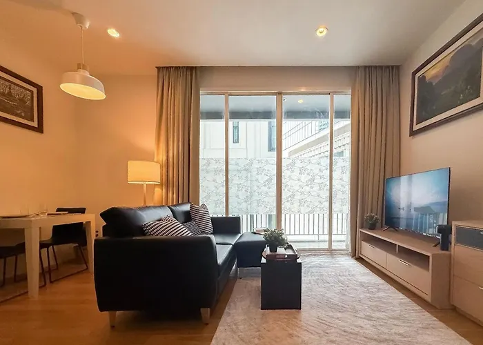 펜션 Modern Expansive - Ultra Fast Wifi - Bts Phrom Phong *